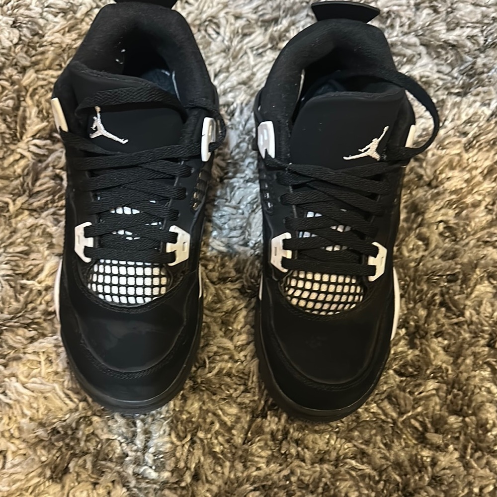 Air Jordan Retro 4 kids size 2.5
